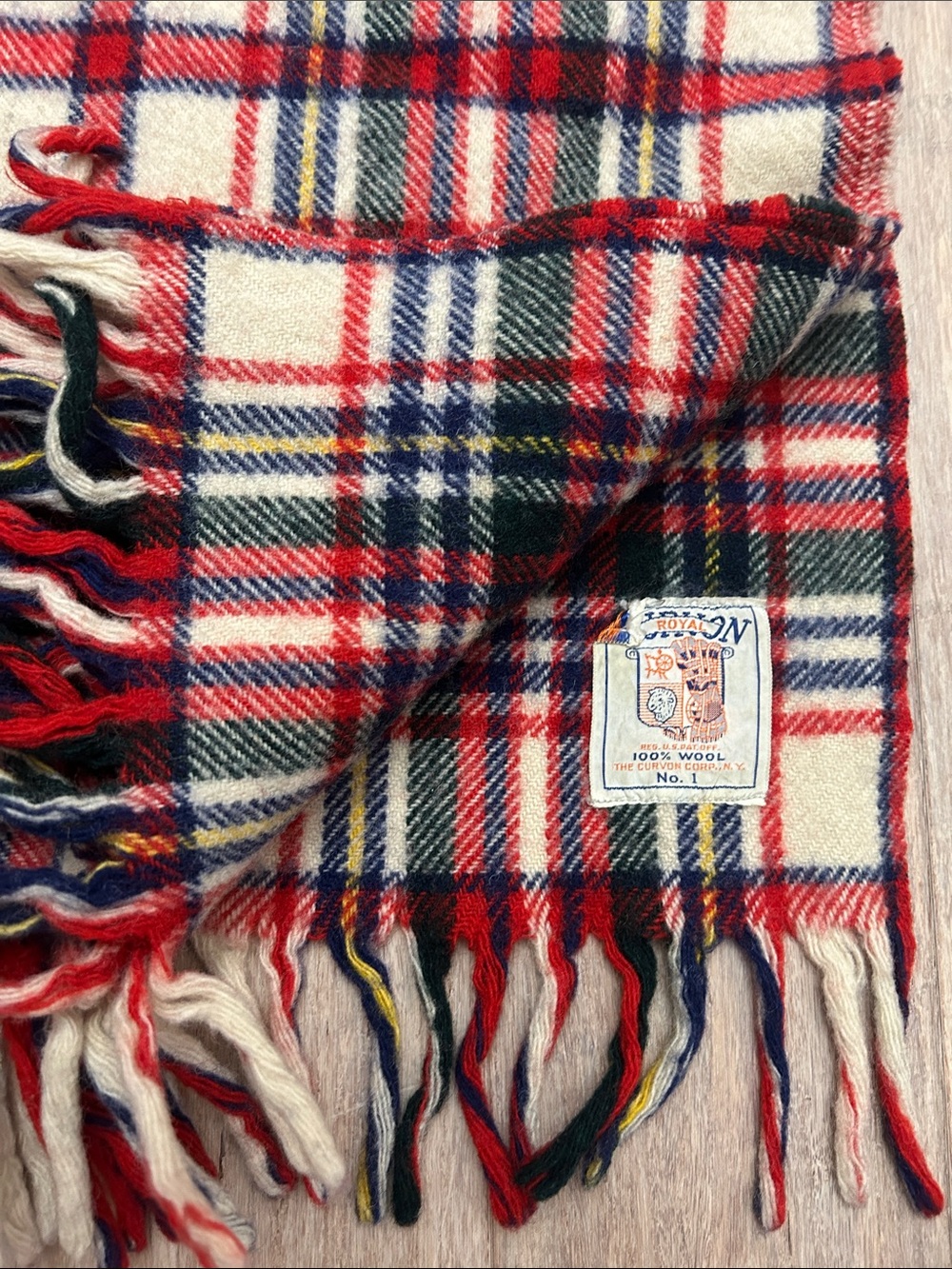 VTG Classic Plaid Fringe Throw or lap Blanket - Cream, Red & Blue